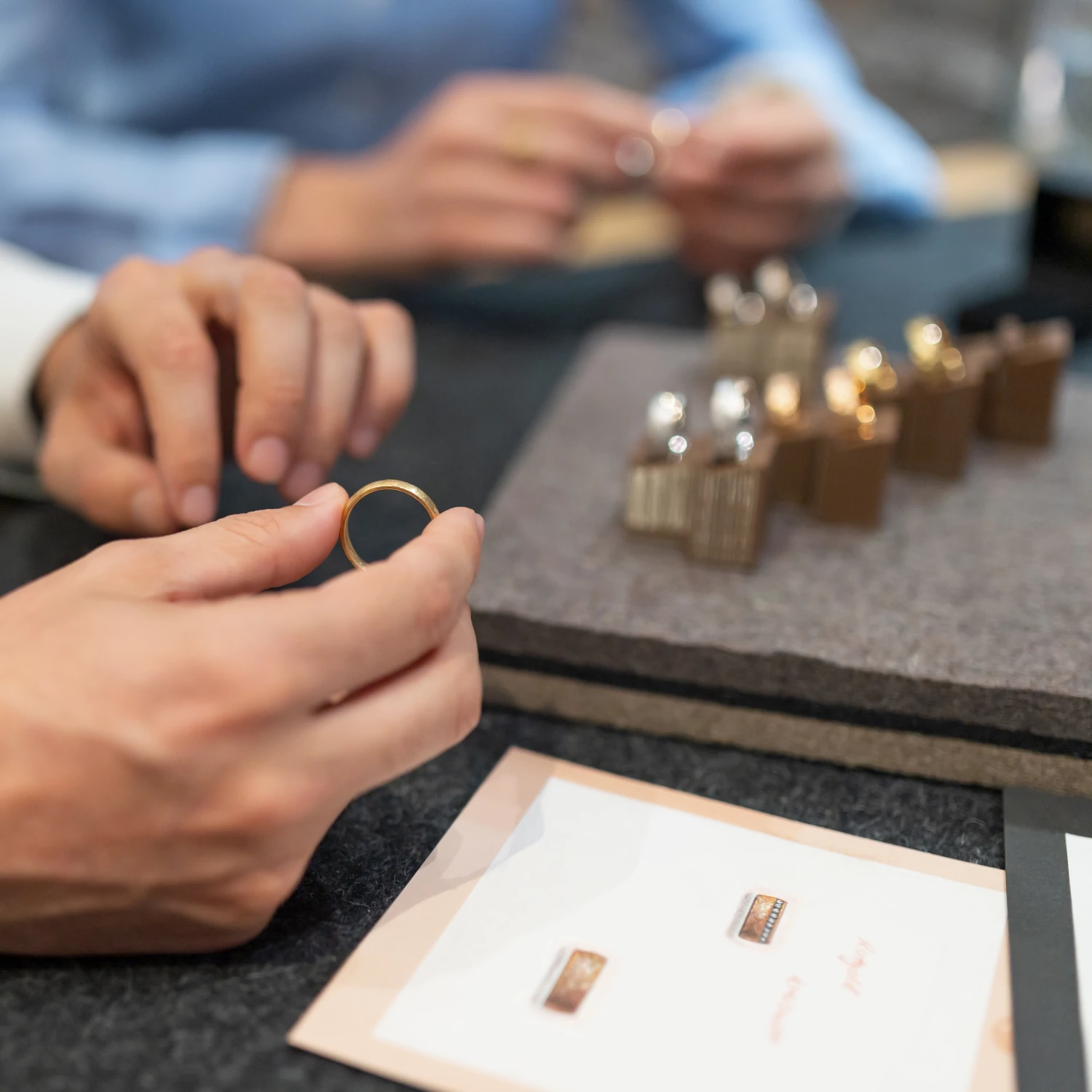 hochzeit_3 Kompetente Beratung für Individuelle Partnerringe in der Goldschmiede Wipf in Wil.