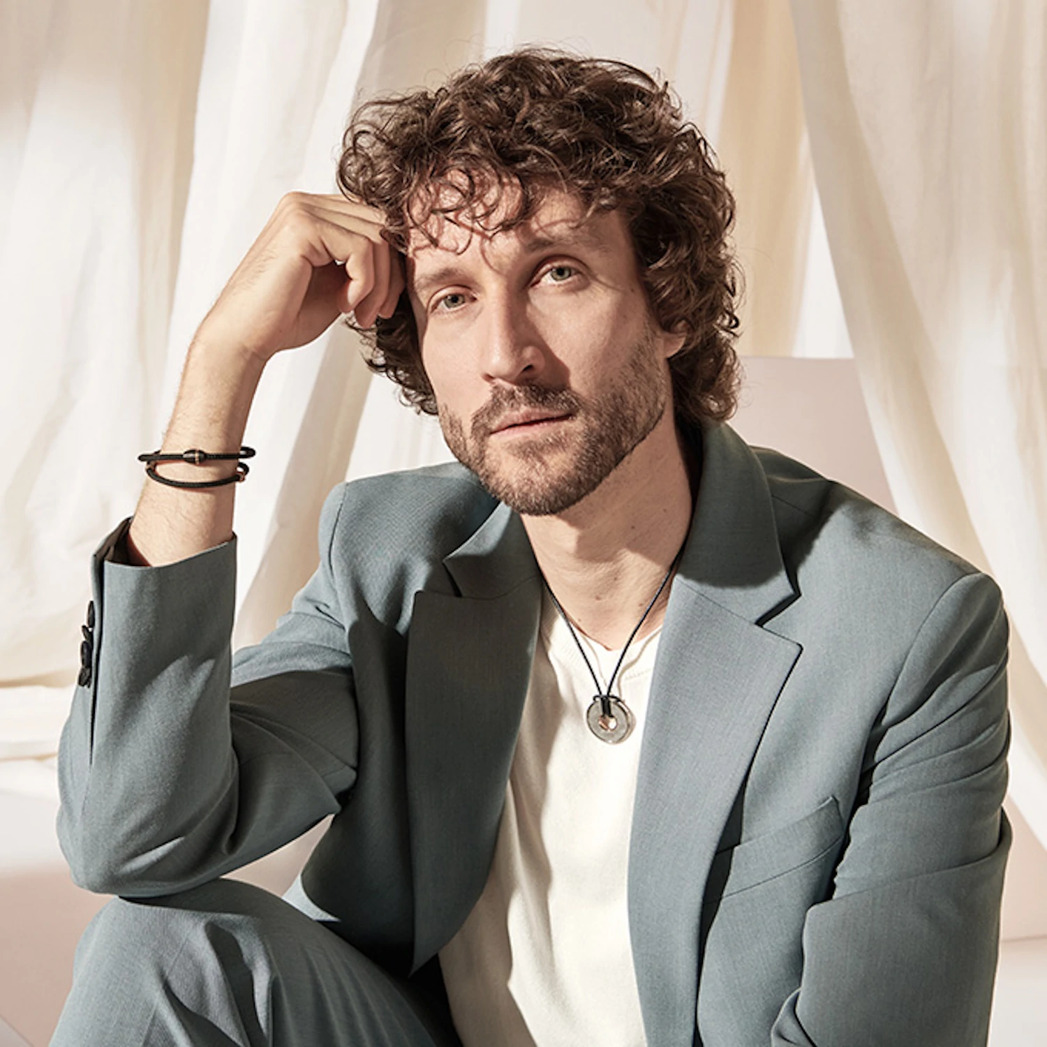 schmuck_34 Männerschmuck aus Titan und Carbon. Erhältlich bei Wipf Goldschmied in Wil.