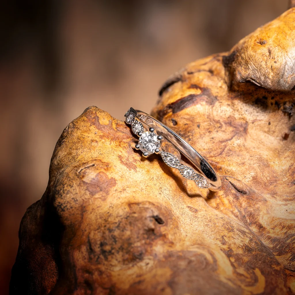 Verlobungsring mit Brillanten aus der Schmuckmanufaktur Wipf in Wil.